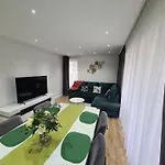 Luxury 2 Bedroom Holiday Apartment