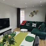 Luxury 2 Bedroom Holiday Apartment