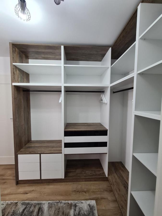 Luxury 2 Bedroom Appartamento Braşov